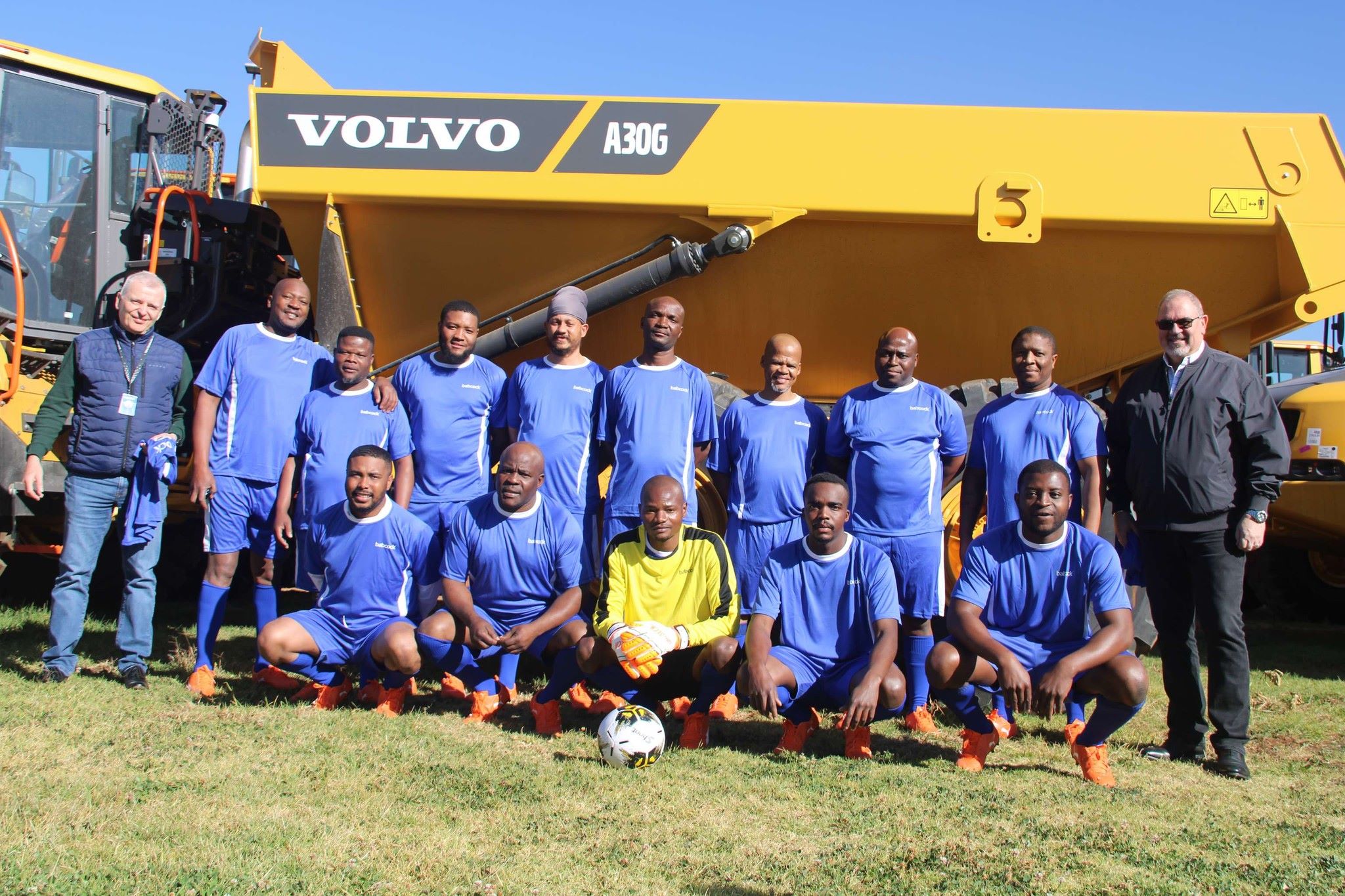 SDLG has been supplying wheel loaders, excavators and graders to India since 2009.