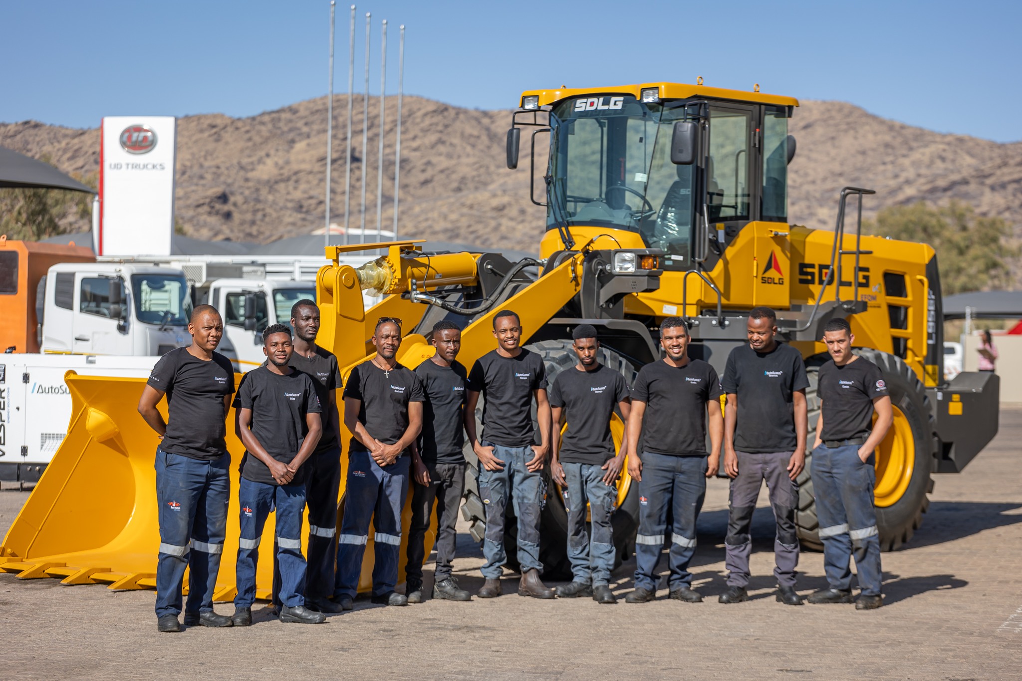 Time is like water, recalling the glorious past years; time is like a song, looking forward to writing a new chapter today.