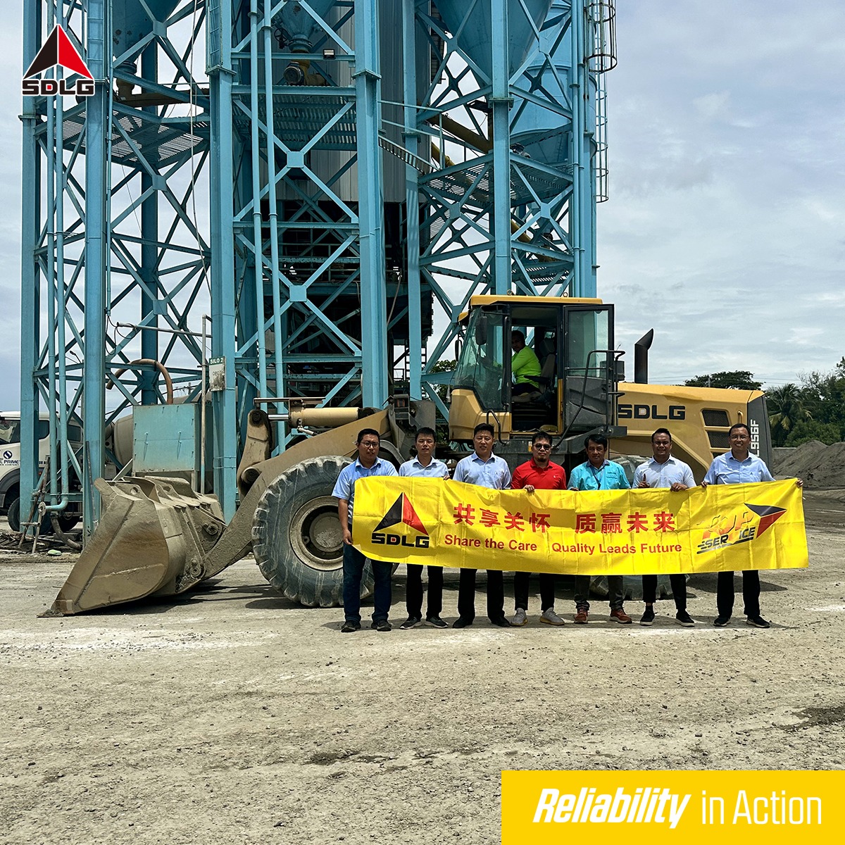 SDLG team went to the field to visit major customers in the Southeast Asian market